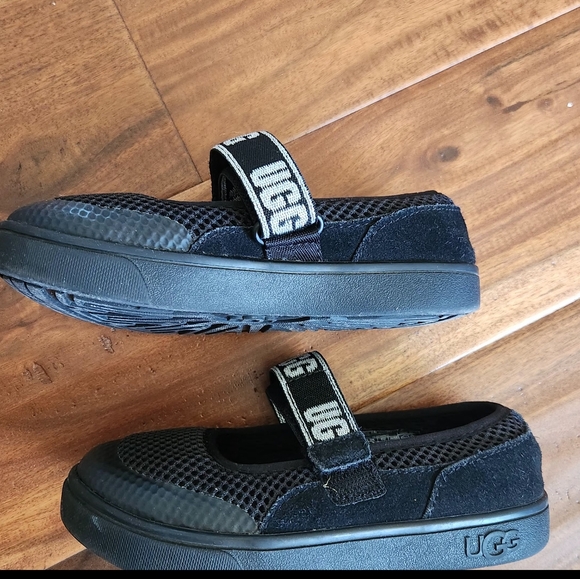 Ugg Mary Jane - Picture 3 of 7
